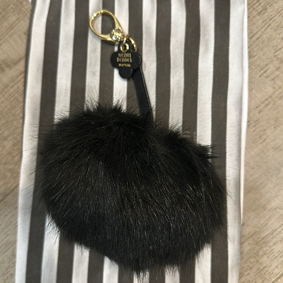 Henri Bendel Black Fur Pom with Clover detail Bag Charm Never used New condition - Picture 4 of 4